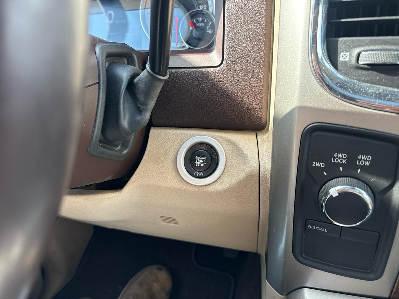 RAM 2500 Laramie Crew Cab SWB 4WD 2017