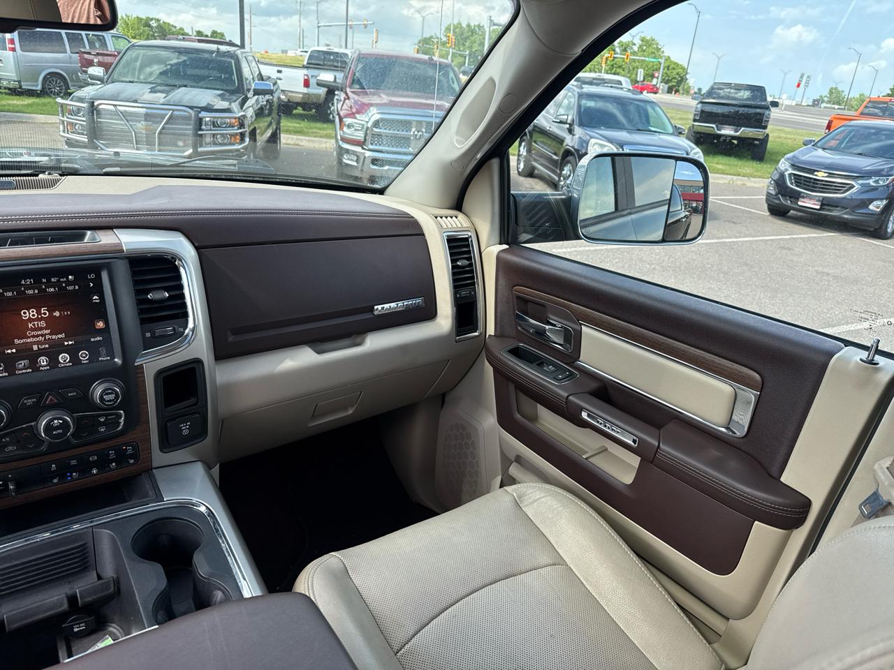 RAM 2500 Laramie Crew Cab SWB 4WD 2017