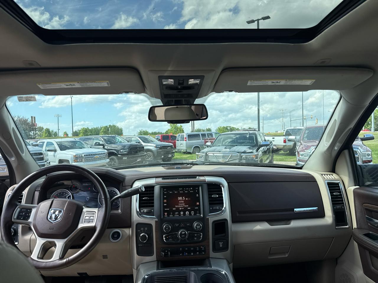 RAM 2500 Laramie Crew Cab SWB 4WD 2017