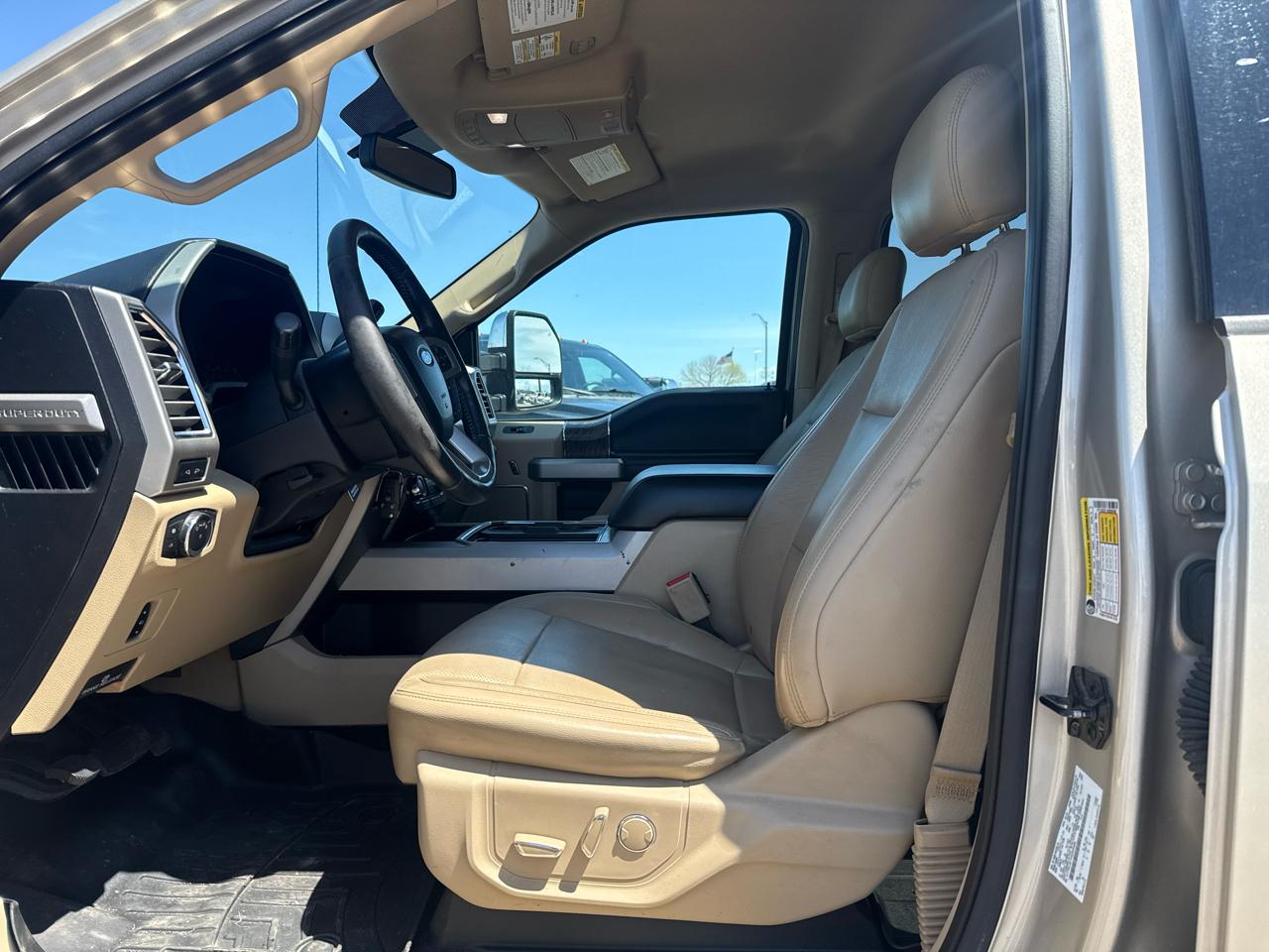Ford F-250 SD Lariat Crew Cab 4WD 2017