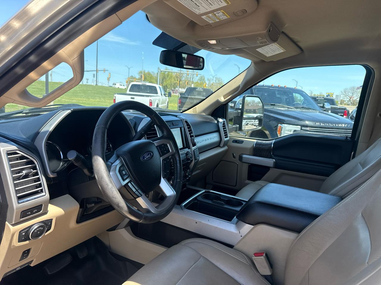 Ford F-250 SD Lariat Crew Cab 4WD 2017