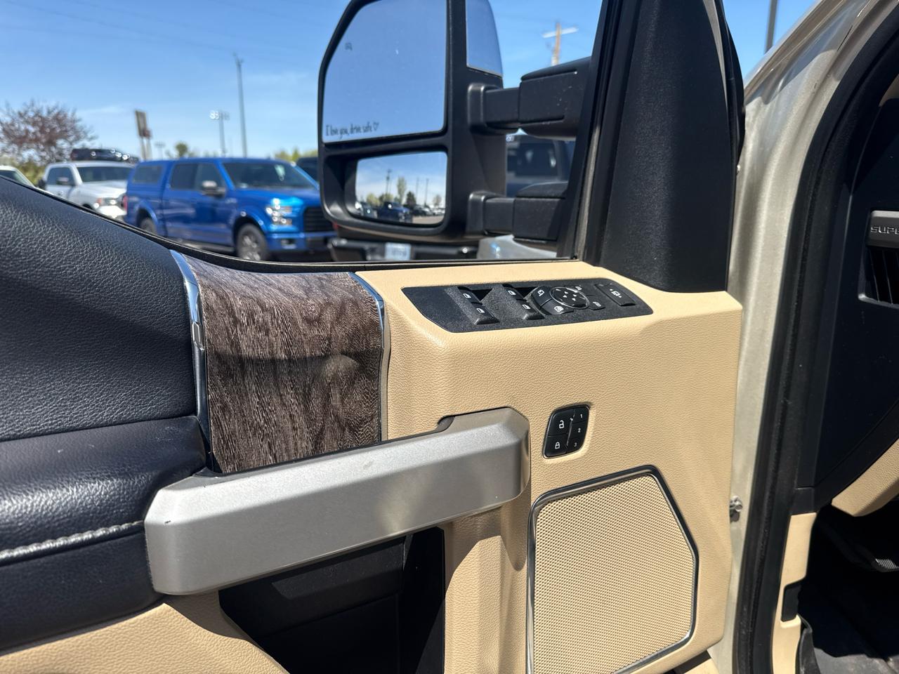 Ford F-250 SD Lariat Crew Cab 4WD 2017