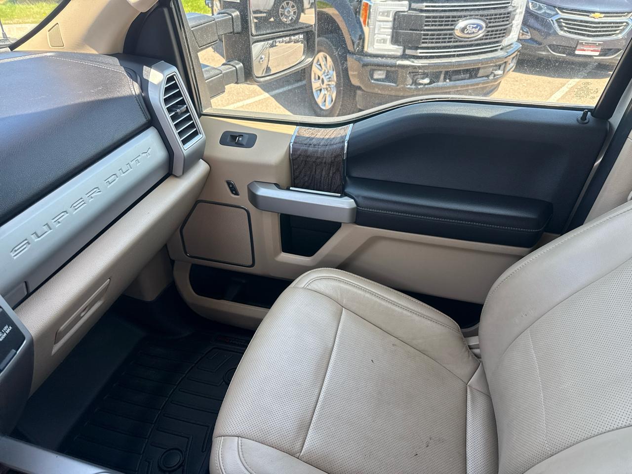 Ford F-250 SD Lariat Crew Cab 4WD 2017