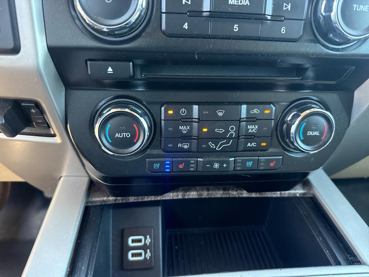 Ford F-250 SD Lariat Crew Cab 4WD 2017