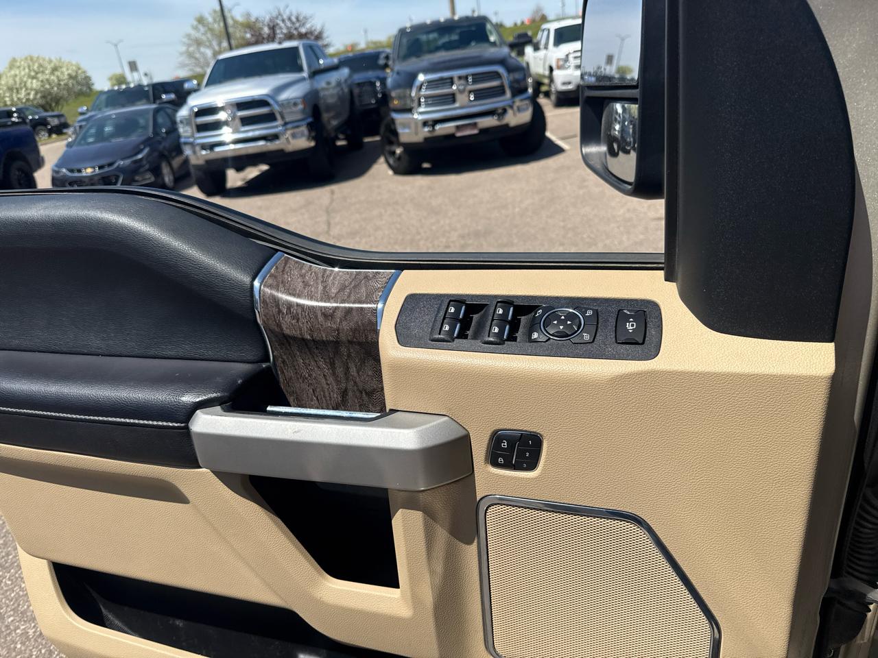Ford F-250 SD Lariat Crew Cab 4WD 2017