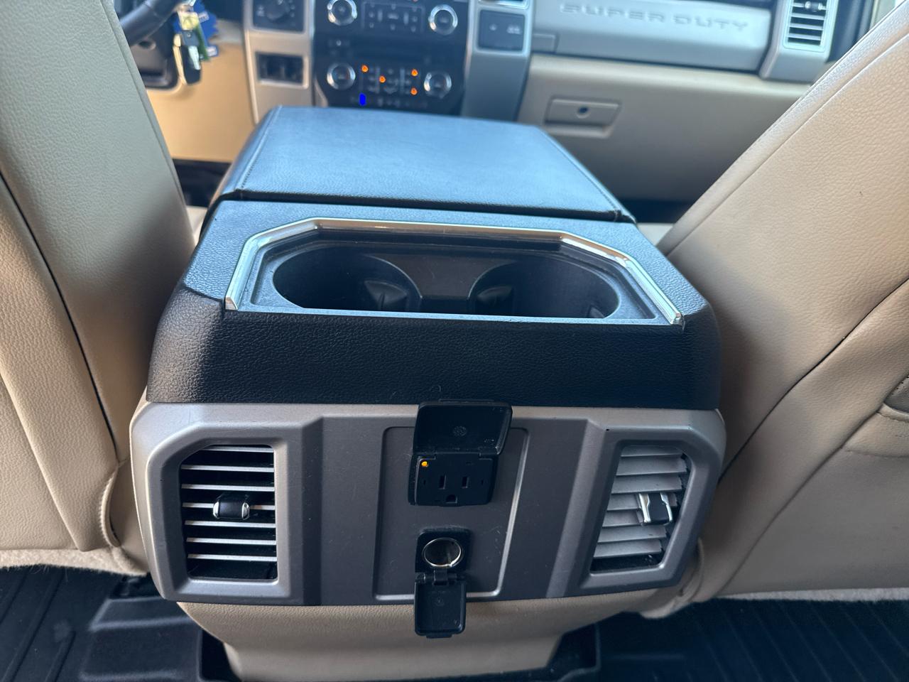 Ford F-250 SD Lariat Crew Cab 4WD 2017
