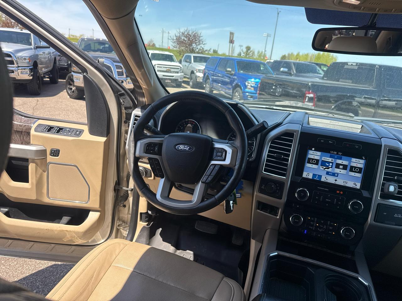 Ford F-250 SD Lariat Crew Cab 4WD 2017