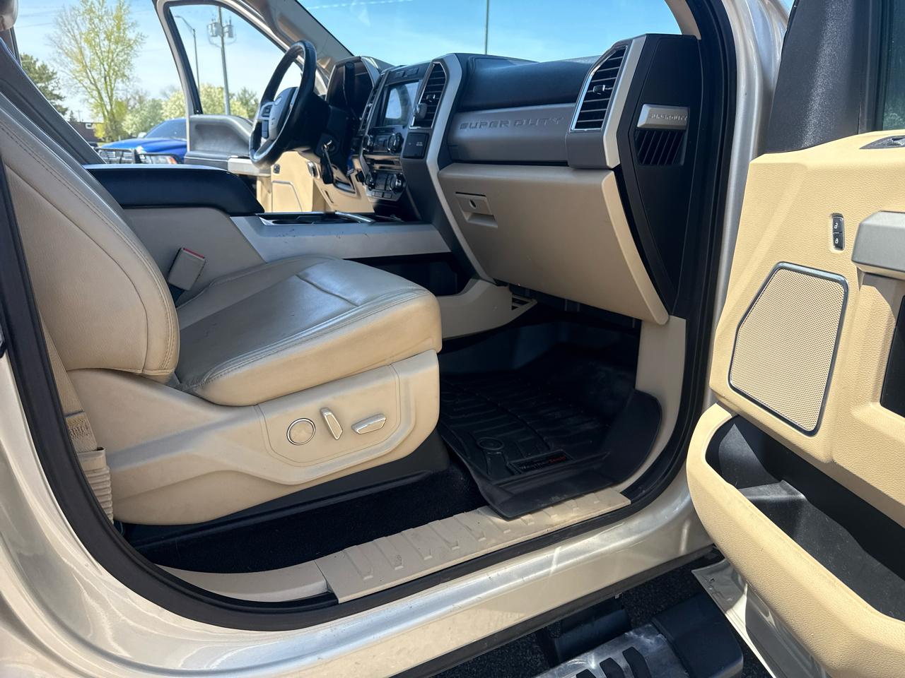 Ford F-250 SD Lariat Crew Cab 4WD 2017
