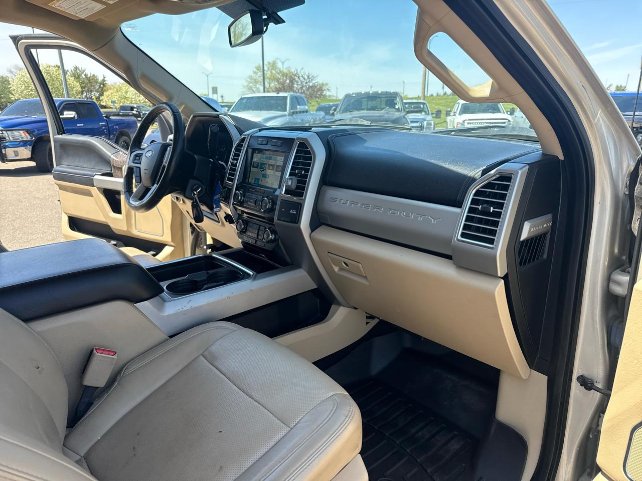 Ford F-250 SD Lariat Crew Cab 4WD 2017
