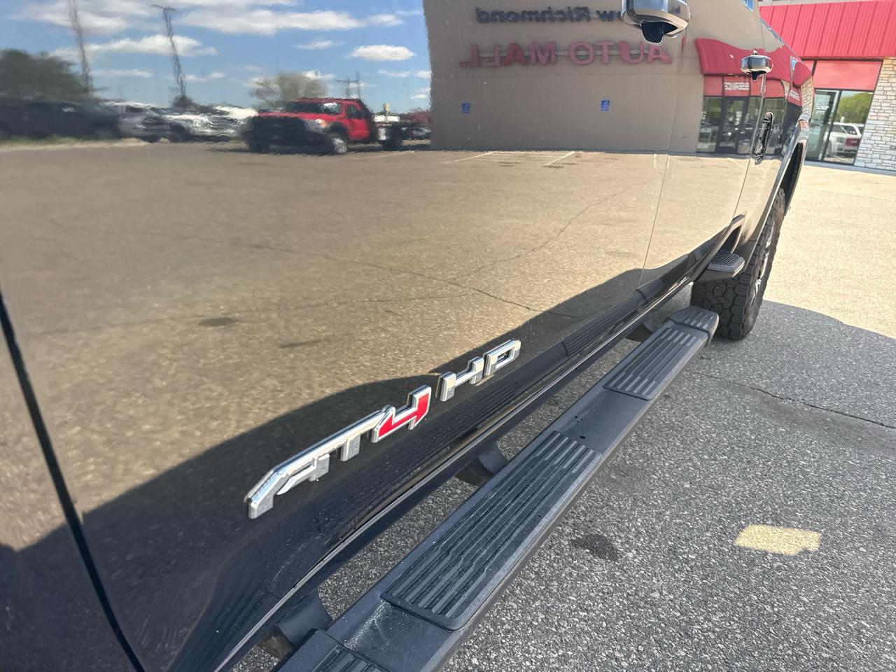 GMC Sierra 2500HD AT4 Crew Cab Long Box 4WD 2020