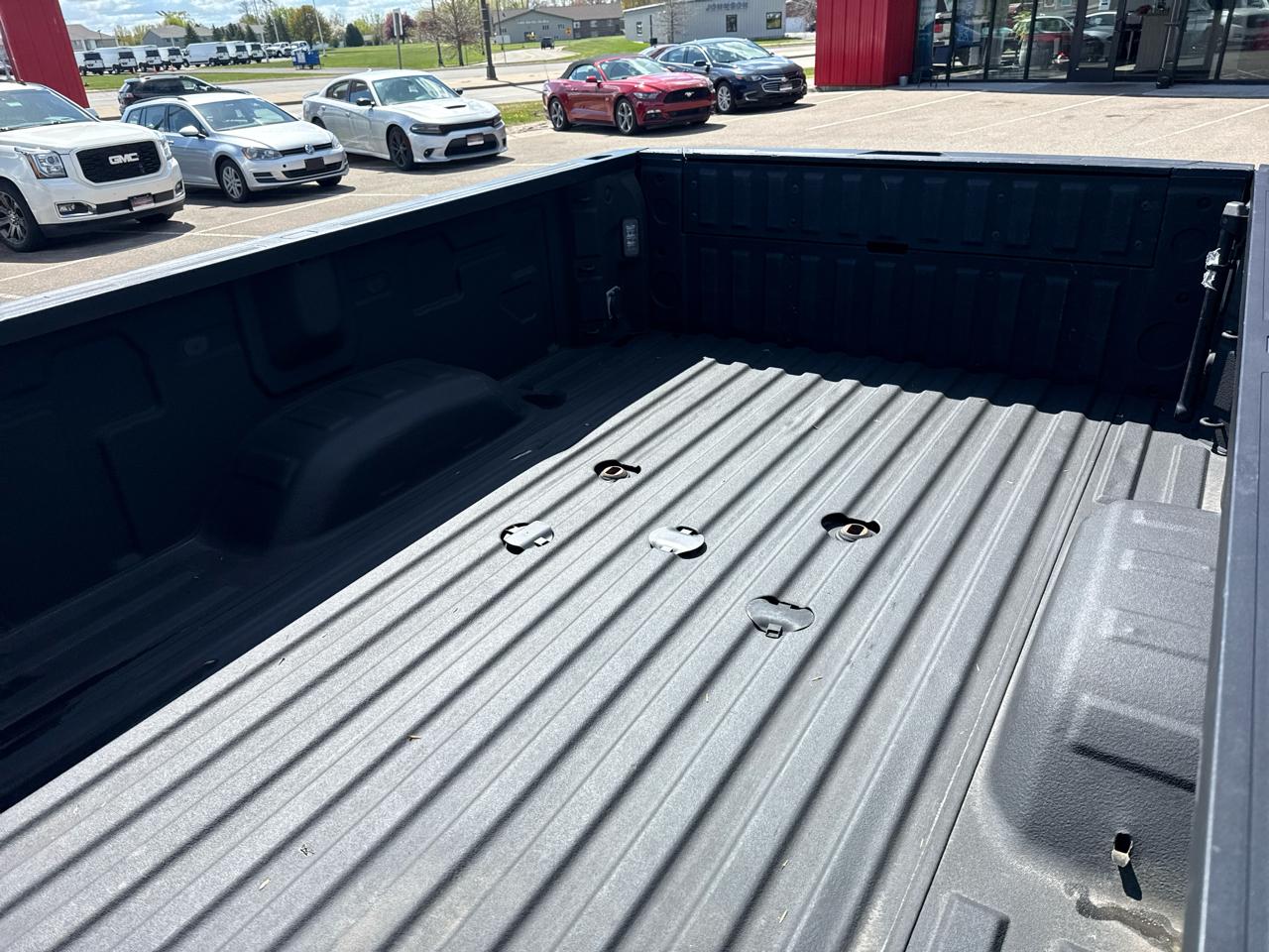 GMC Sierra 2500HD AT4 Crew Cab Long Box 4WD 2020