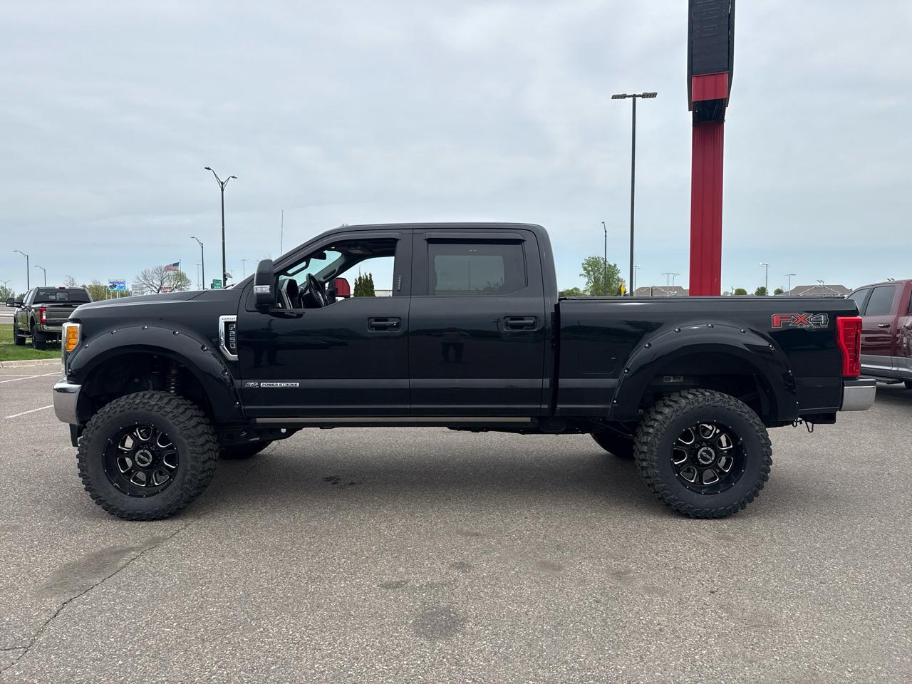 Ford F-250 SD Lariat Crew Cab 4WD 2017