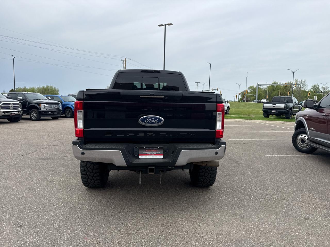Ford F-250 SD Lariat Crew Cab 4WD 2017