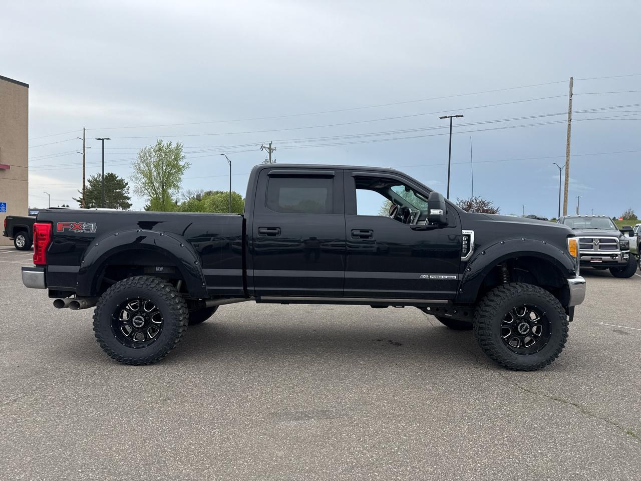 Ford F-250 SD Lariat Crew Cab 4WD 2017