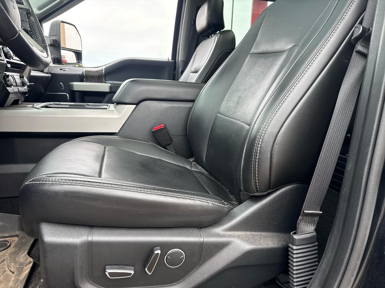 Ford F-250 SD Lariat Crew Cab 4WD 2017