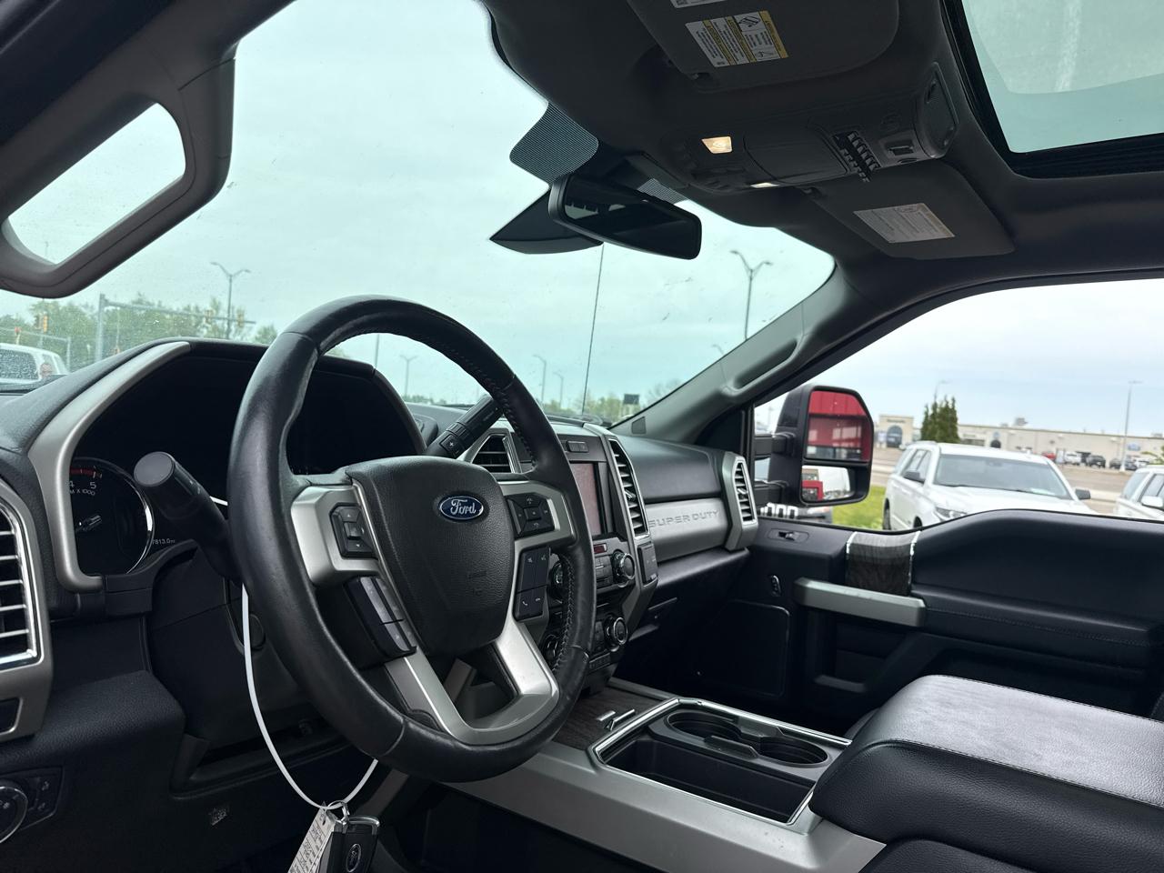 Ford F-250 SD Lariat Crew Cab 4WD 2017