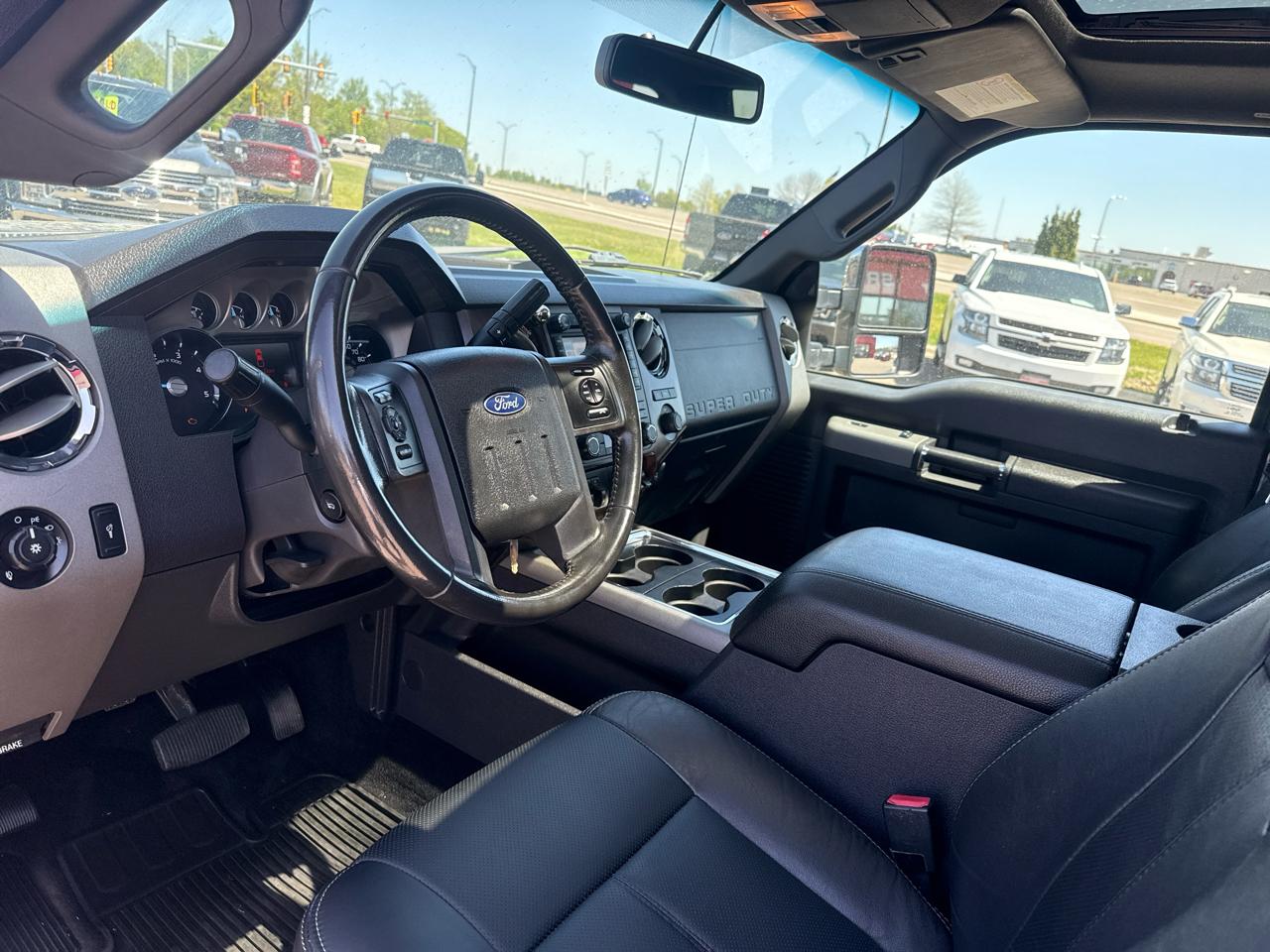 Ford F-250 SD Lariat Crew Cab 4WD 2012
