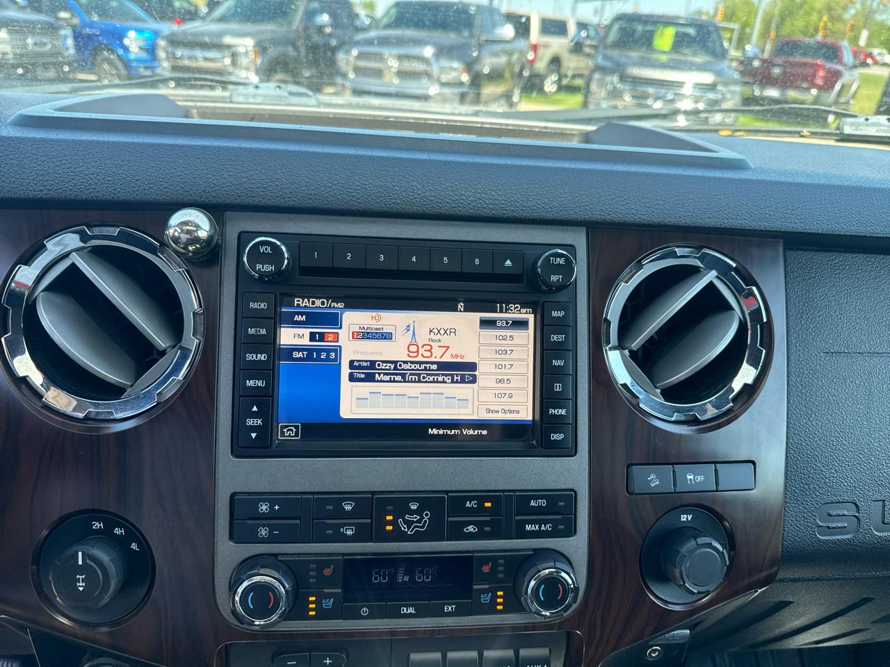 Ford F-250 SD Lariat Crew Cab 4WD 2012