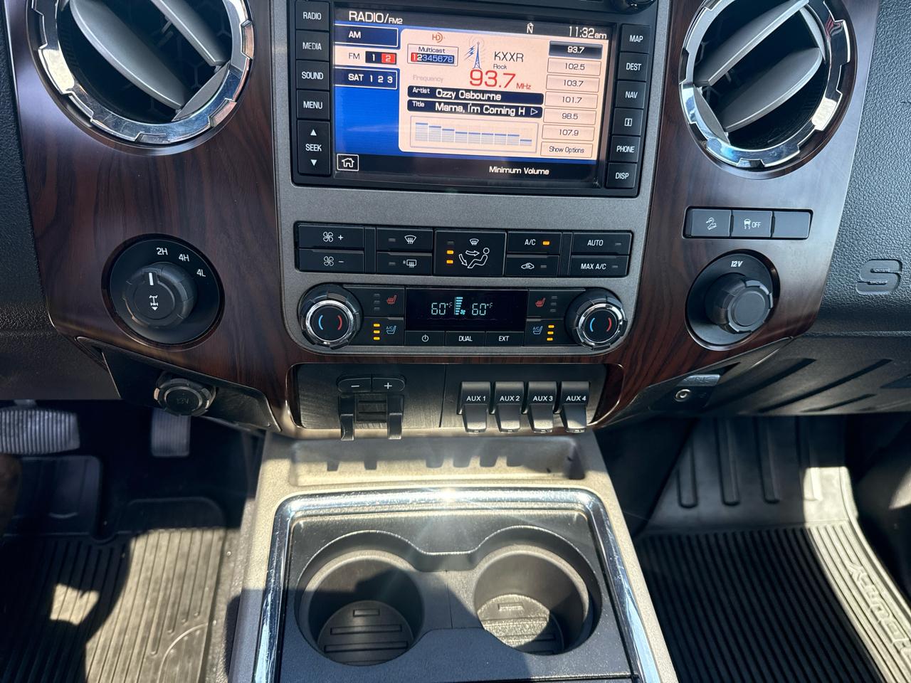 Ford F-250 SD Lariat Crew Cab 4WD 2012