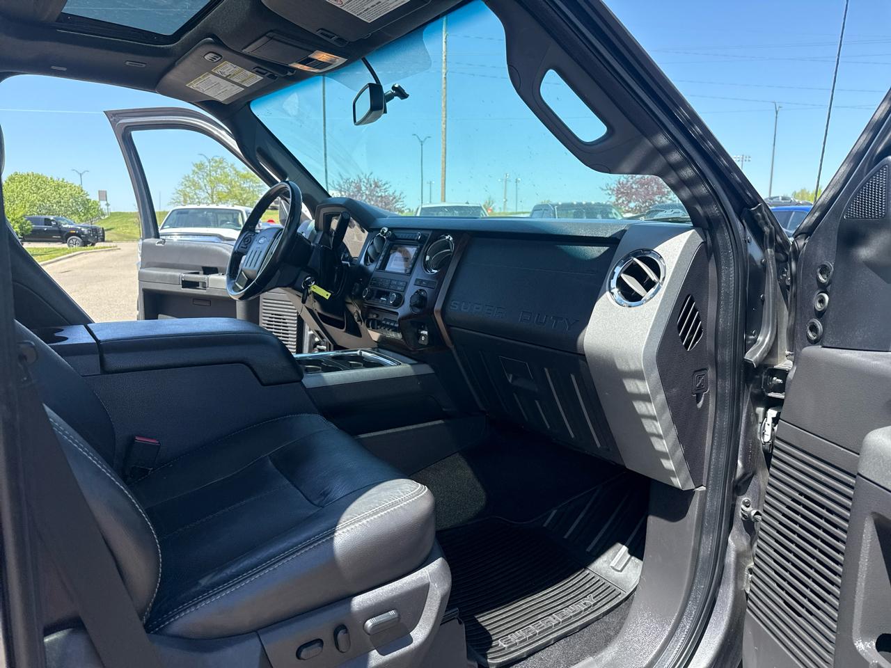 Ford F-250 SD Lariat Crew Cab 4WD 2012