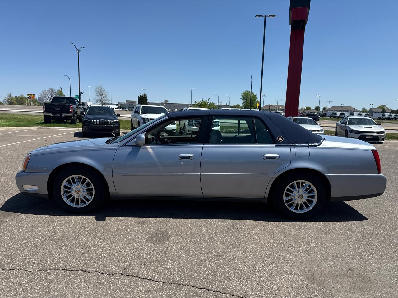 Cadillac DeVille Sedan 2004