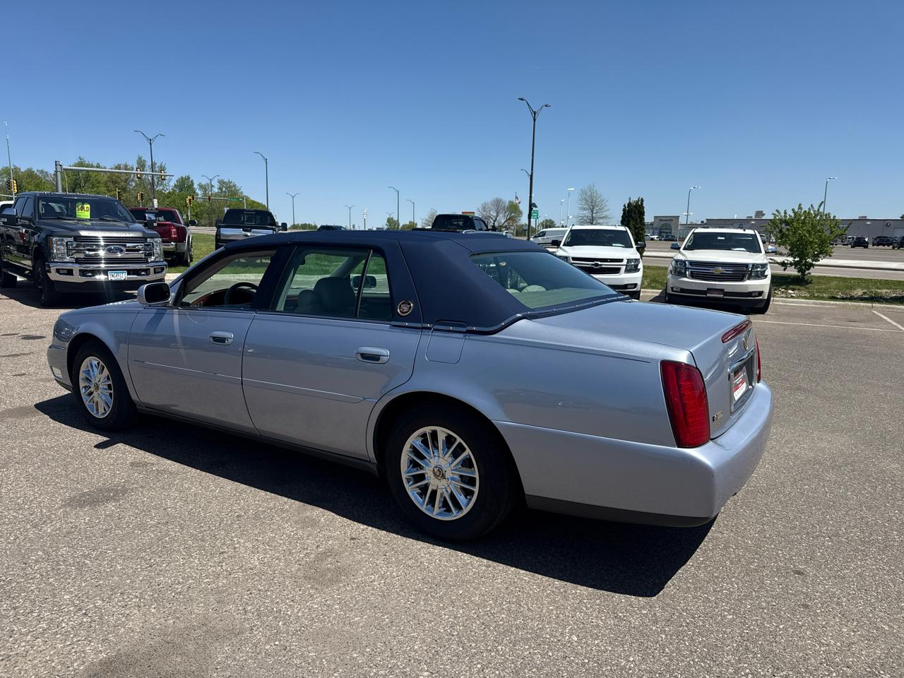 Cadillac DeVille Sedan 2004