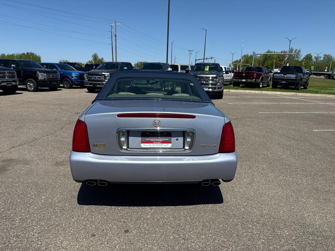 Cadillac DeVille Sedan 2004