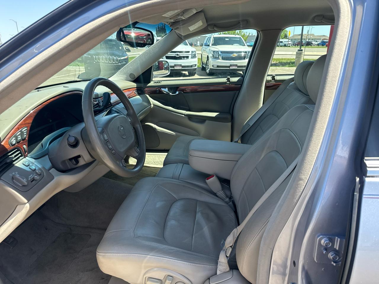 Cadillac DeVille Sedan 2004