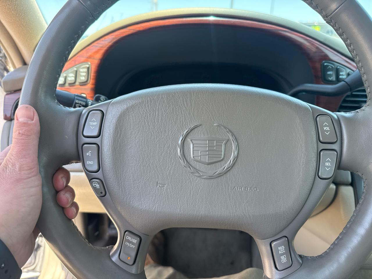 Cadillac DeVille Sedan 2004