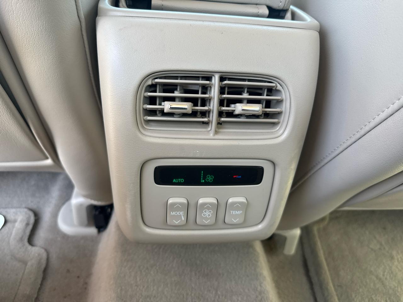 Cadillac DeVille Sedan 2004