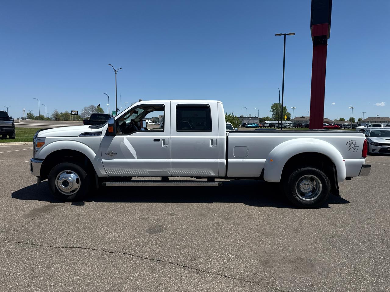 Ford F-350 SD Lariat Crew Cab LWB DRW 4WD 2011