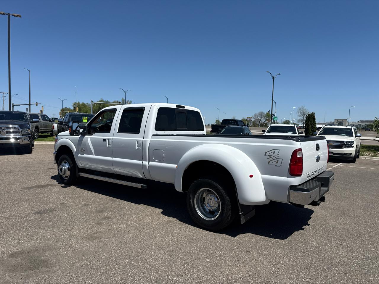 Ford F-350 SD Lariat Crew Cab LWB DRW 4WD 2011