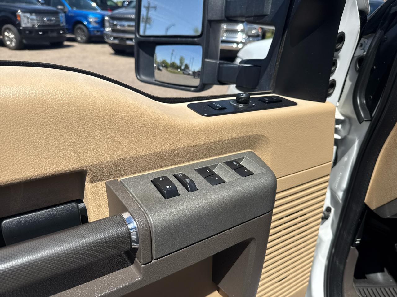 Ford F-350 SD Lariat Crew Cab LWB DRW 4WD 2011