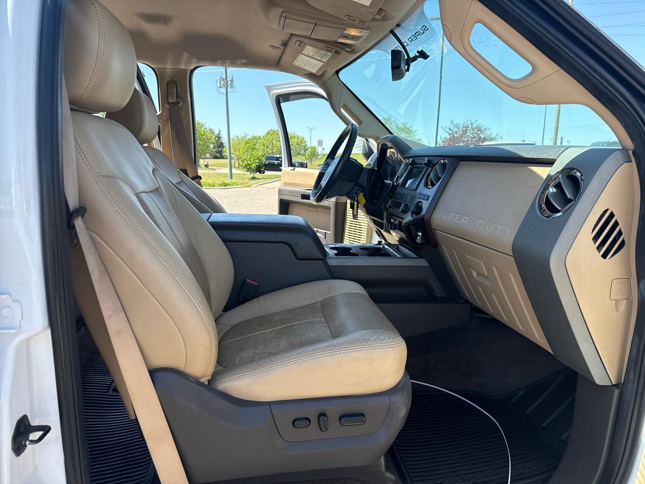 Ford F-350 SD Lariat Crew Cab LWB DRW 4WD 2011