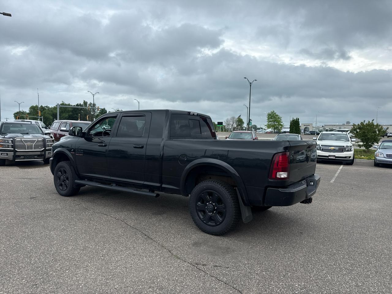 RAM 3500 Laramie Mega Cab 4WD 2016