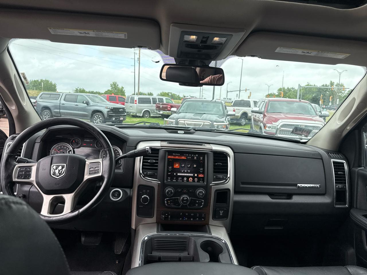 RAM 3500 Laramie Mega Cab 4WD 2016