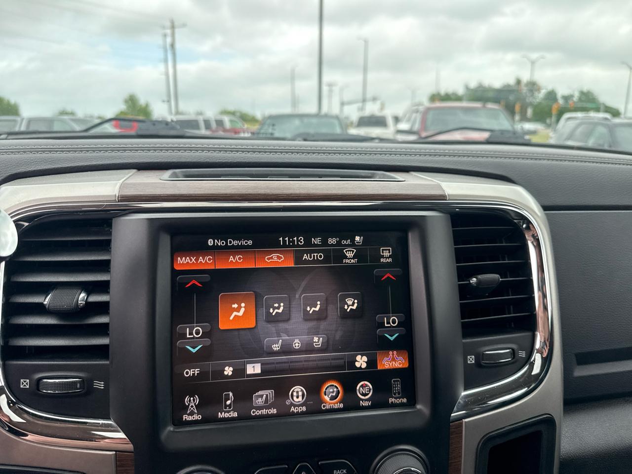 RAM 3500 Laramie Mega Cab 4WD 2016