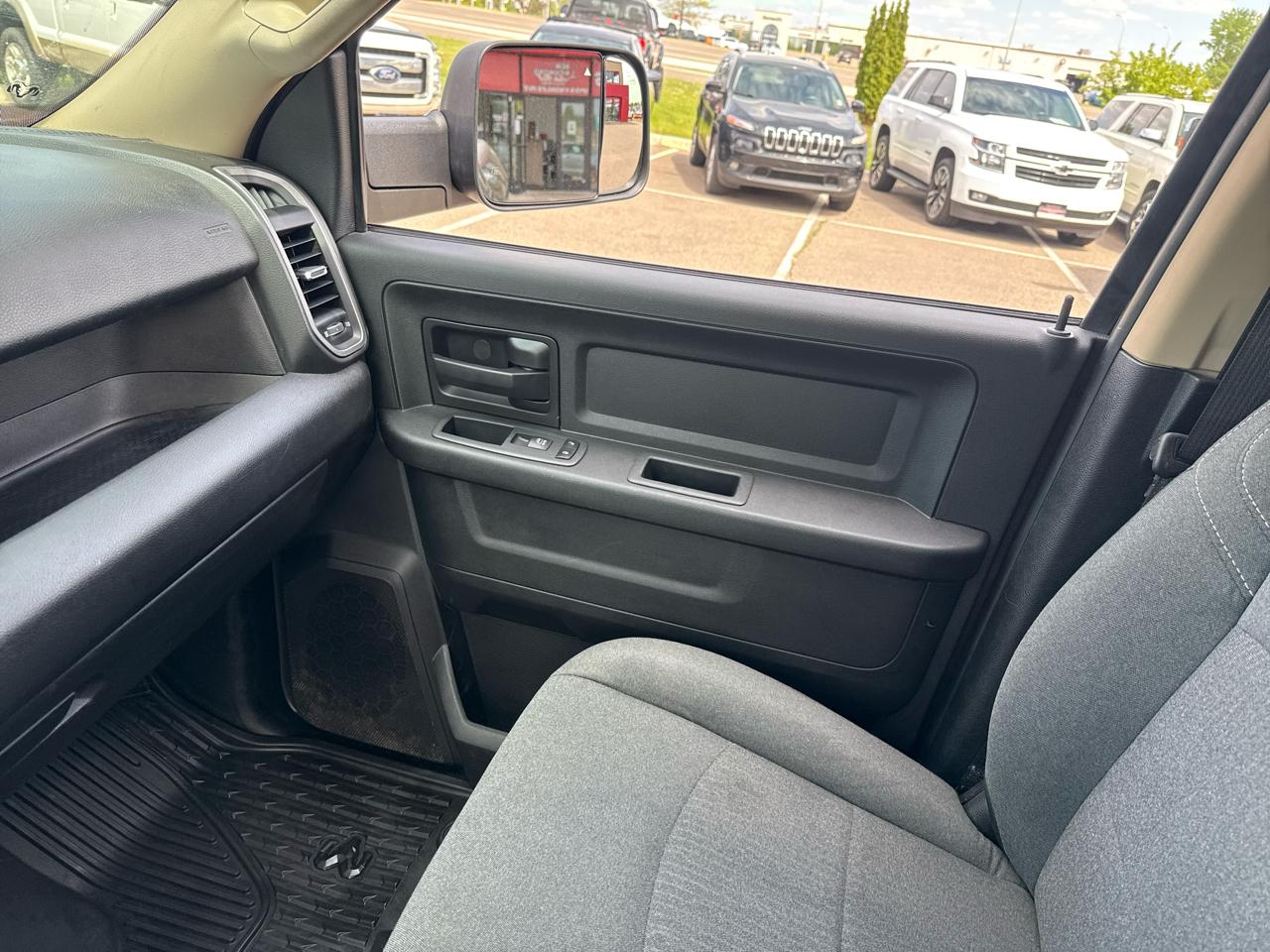 RAM 2500 Tradesman Crew Cab SWB 4WD 2020