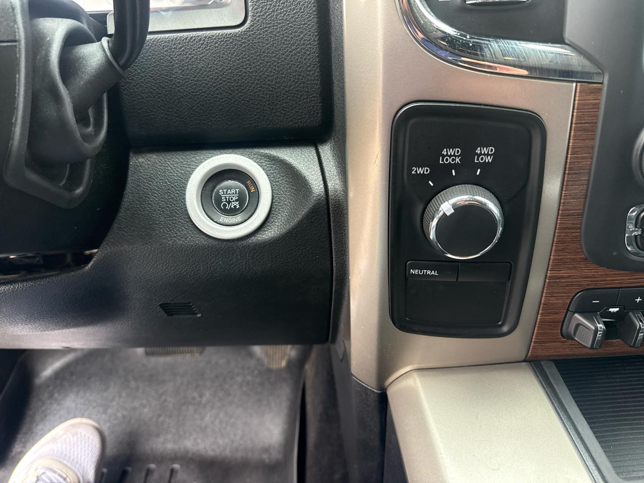 RAM 2500 Laramie Crew Cab SWB 4WD 2013