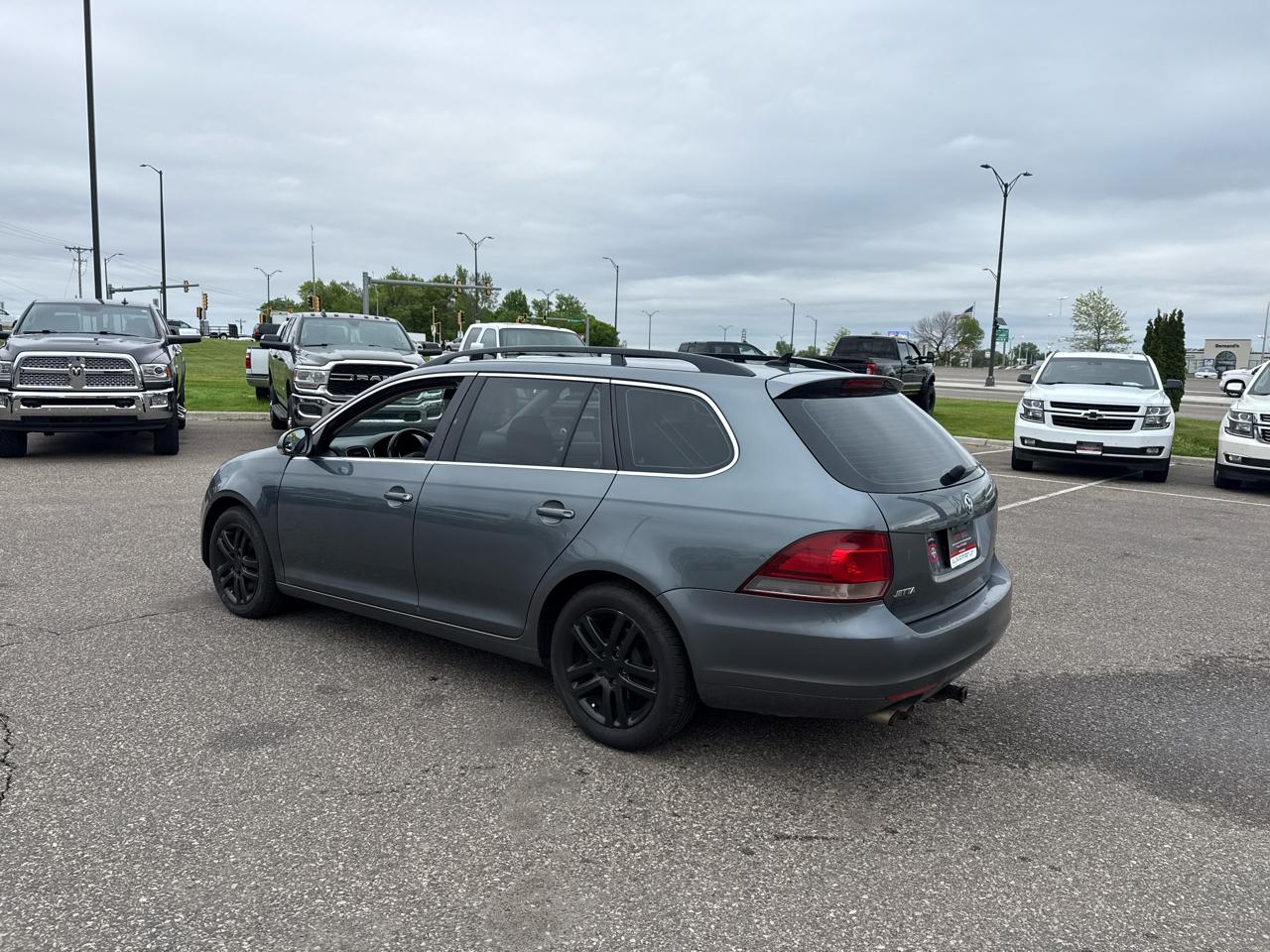 Volkswagen Jetta SportWagen 2.0L TDI 2011