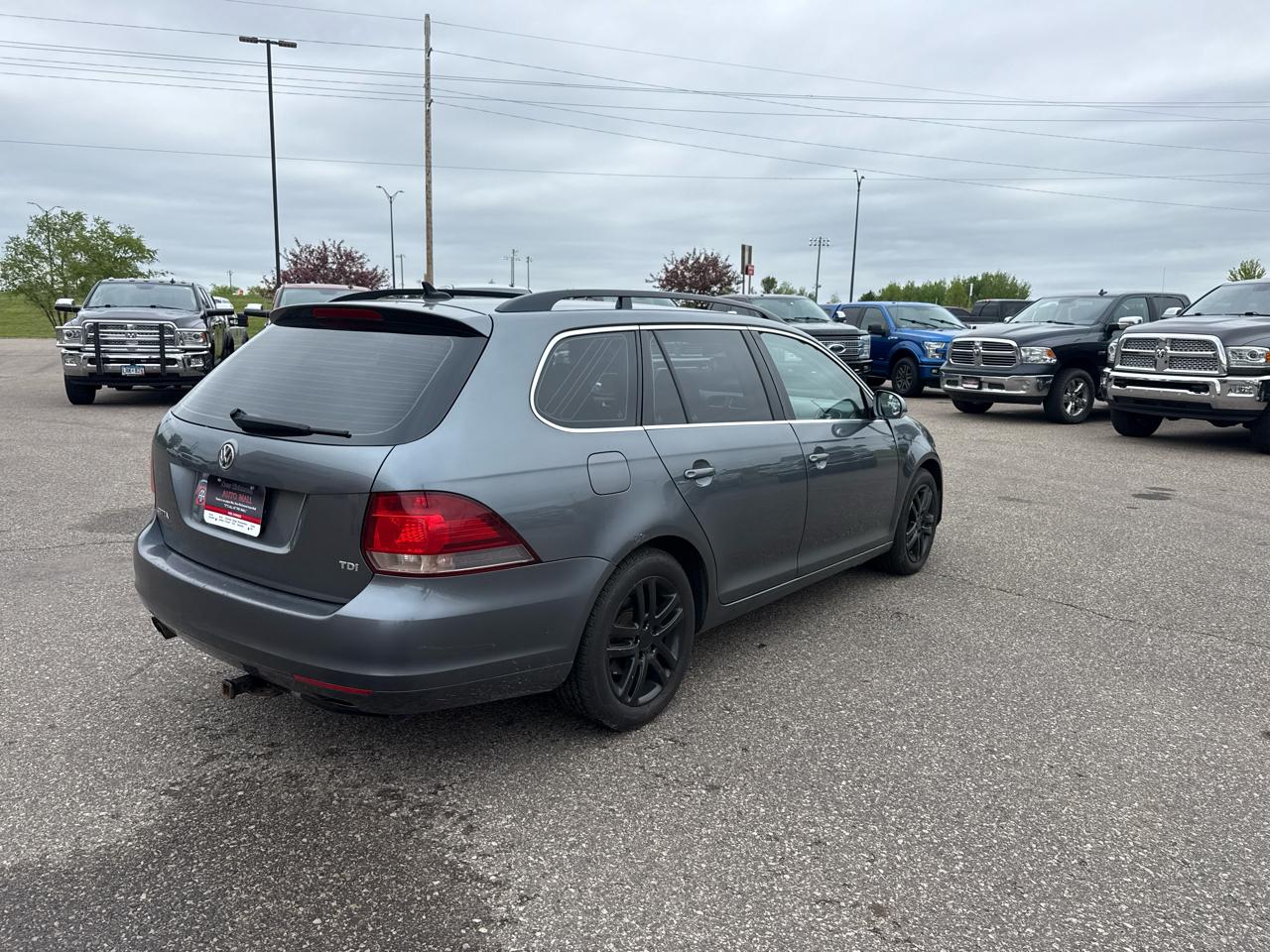 Volkswagen Jetta SportWagen 2.0L TDI 2011