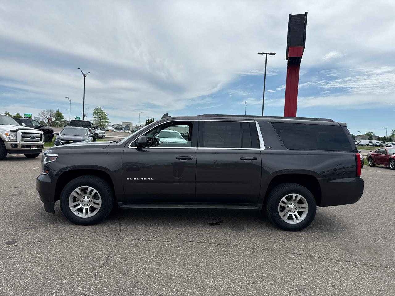 Chevrolet Suburban LT 4WD 2016