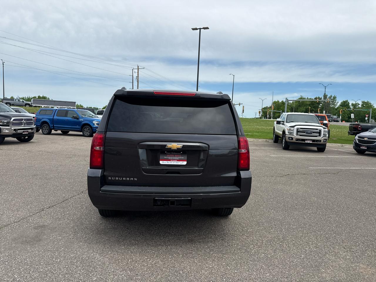 Chevrolet Suburban LT 4WD 2016