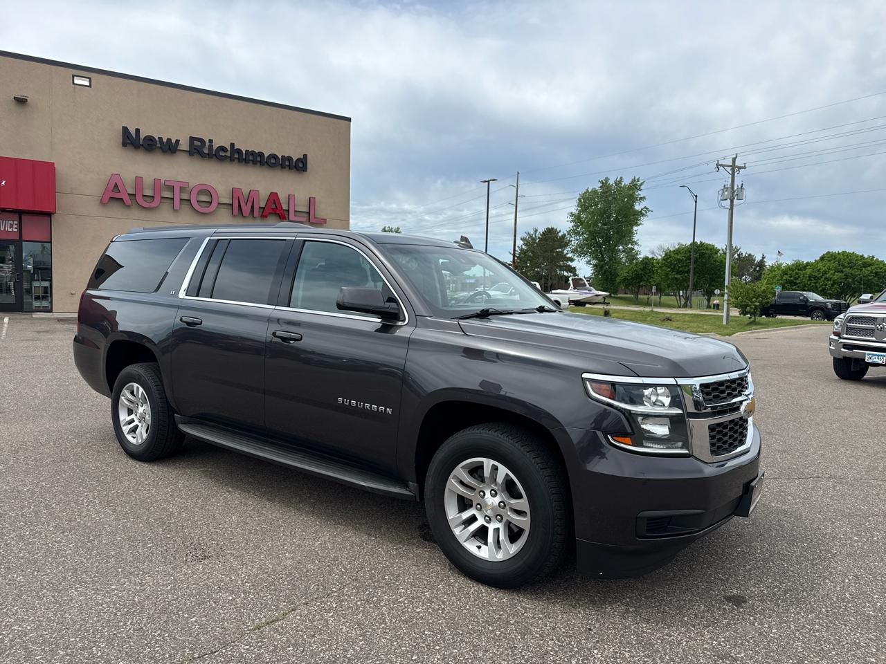 Chevrolet Suburban LT 4WD 2016