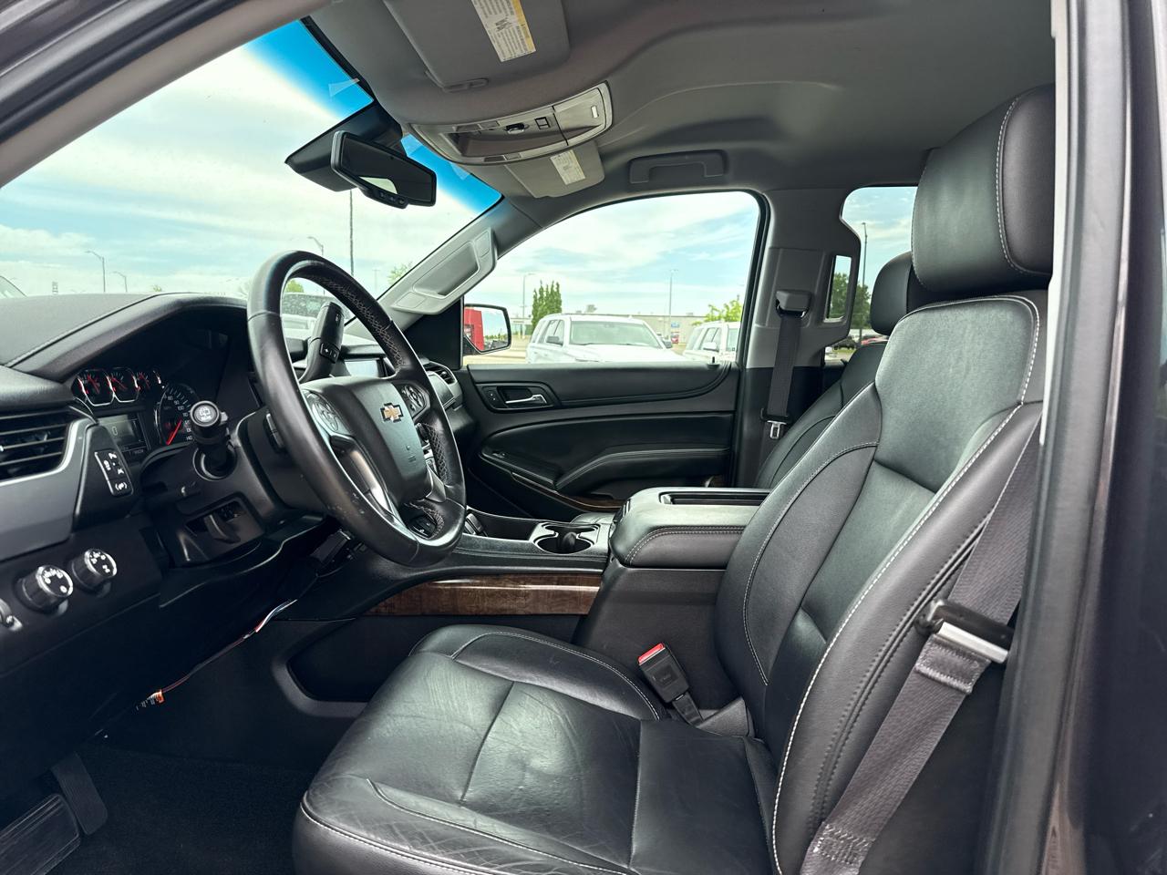 Chevrolet Suburban LT 4WD 2016