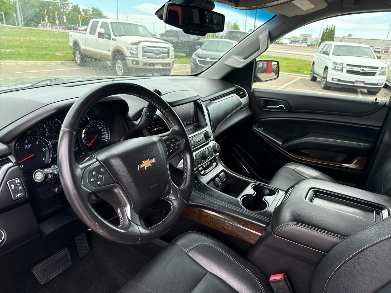 Chevrolet Suburban LT 4WD 2016