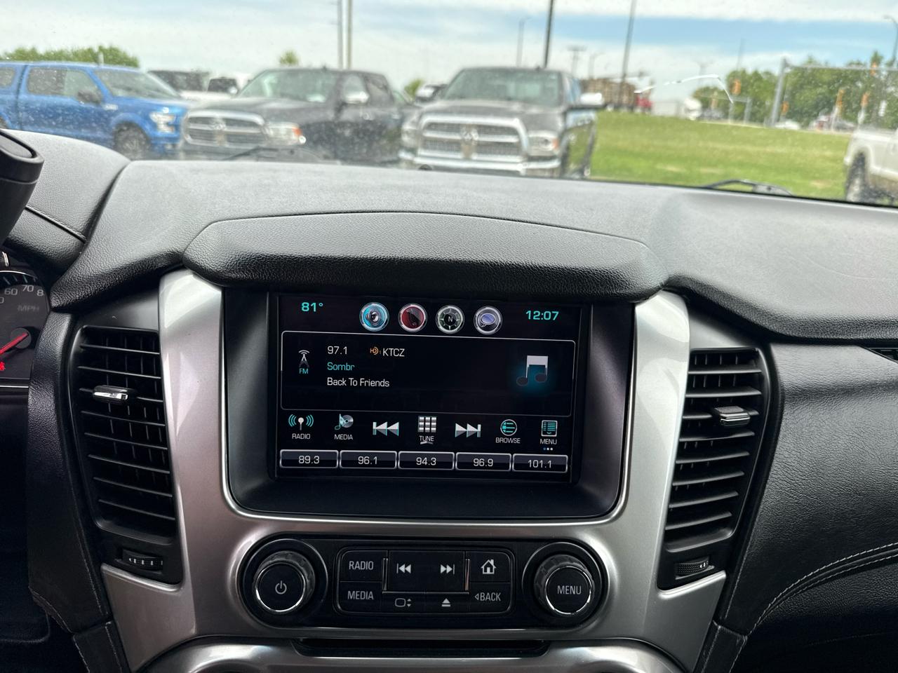Chevrolet Suburban LT 4WD 2016