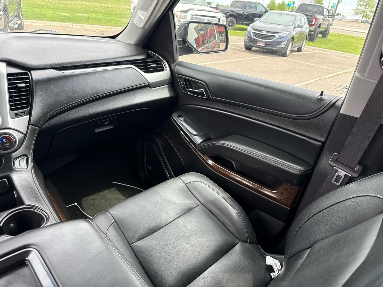 Chevrolet Suburban LT 4WD 2016