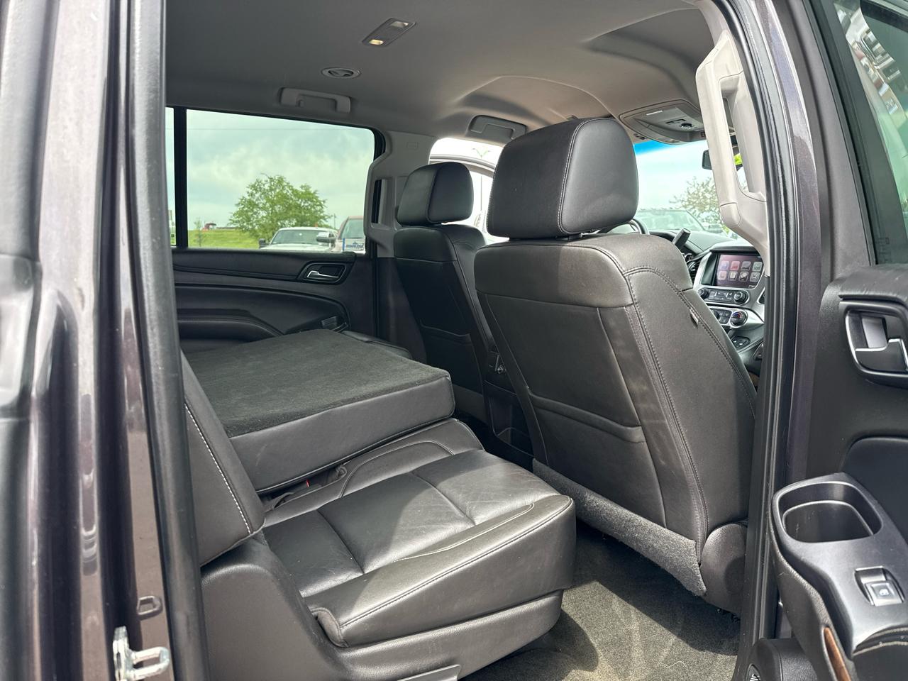 Chevrolet Suburban LT 4WD 2016
