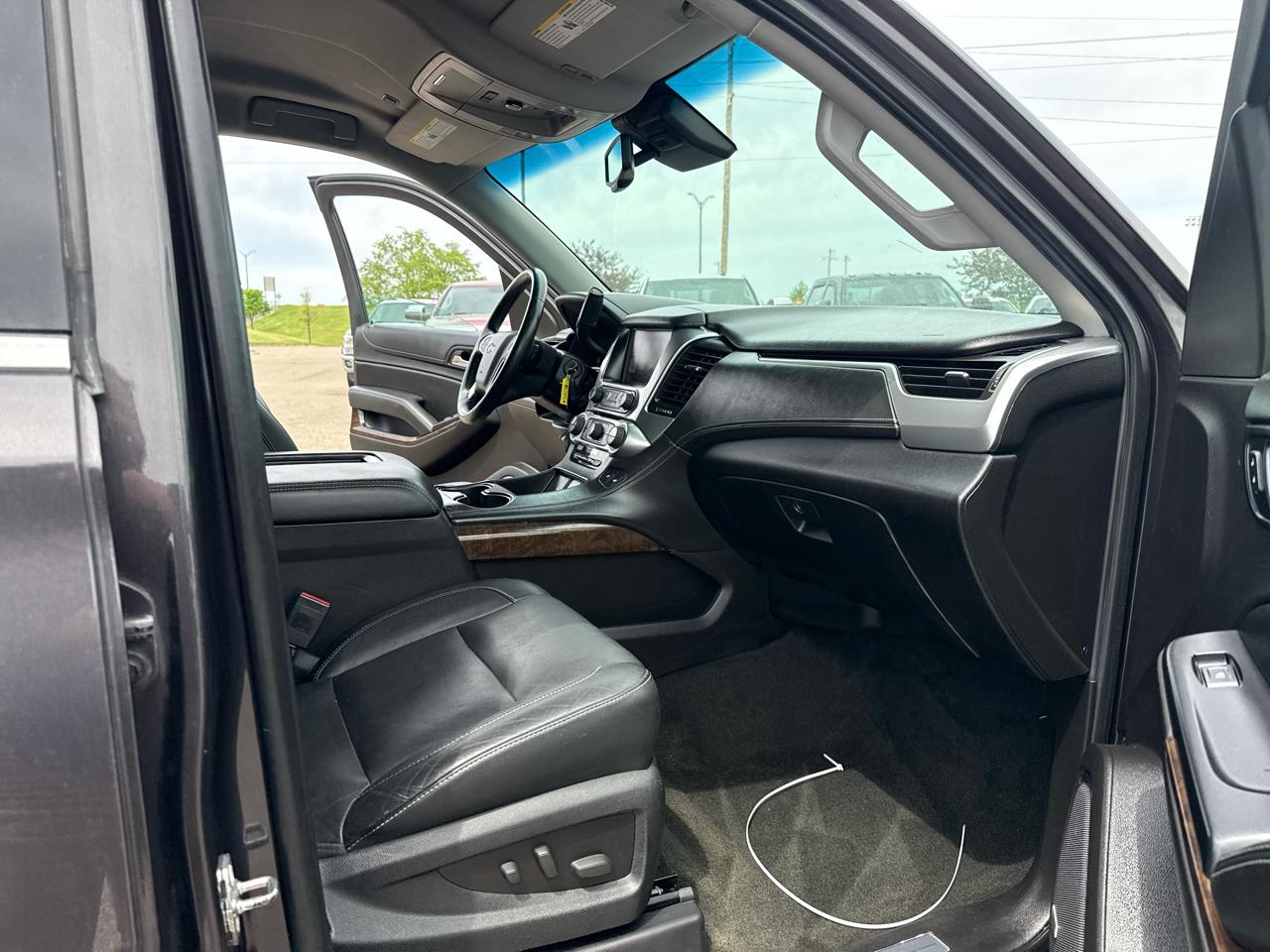 Chevrolet Suburban LT 4WD 2016